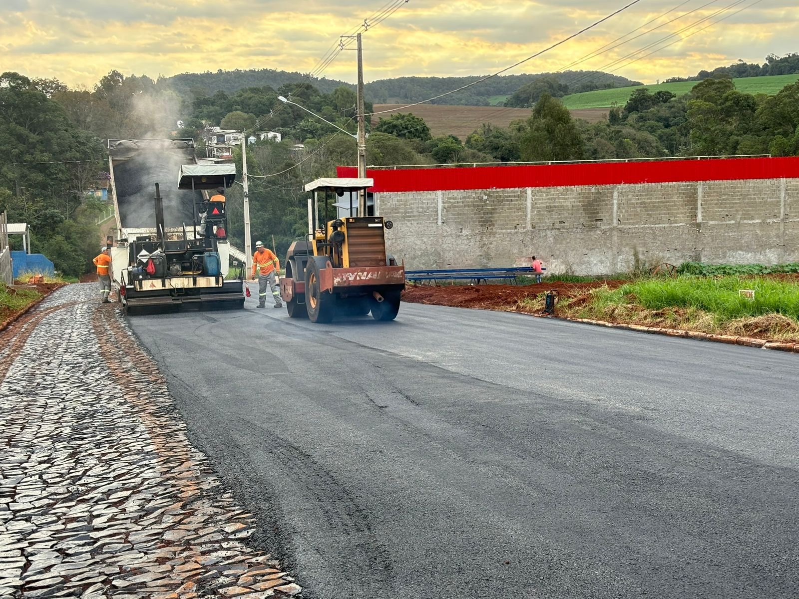 INÍCIO DAS OBRAS DE PAVIMENTAÇÃO ASFÁLTICA NO